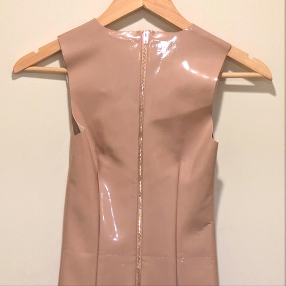 Oh Polly 0 Trust in V Nude Vinyl Bodycon Dress - Picture 7 of 9